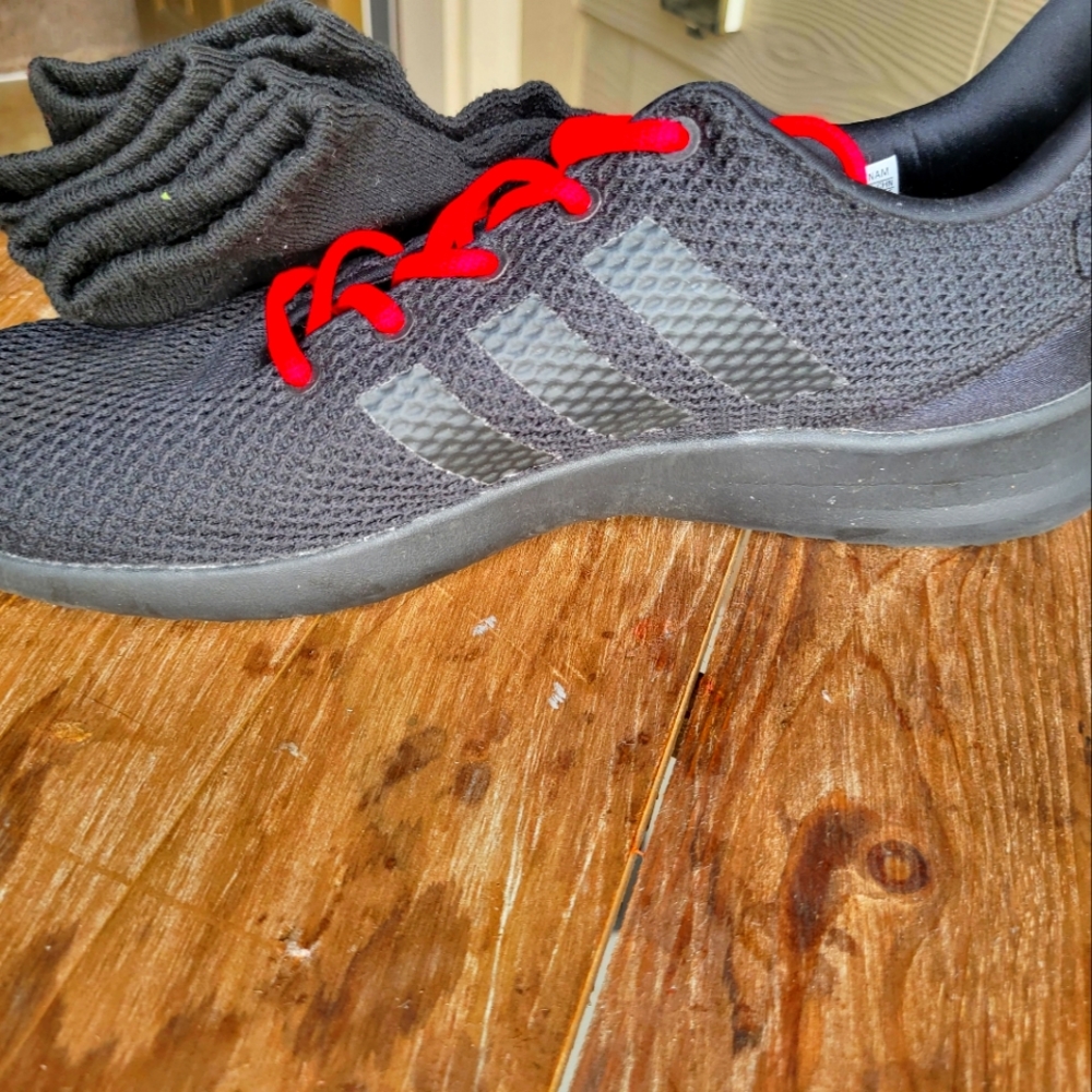Mens adidas "Cloud Foam" socks included